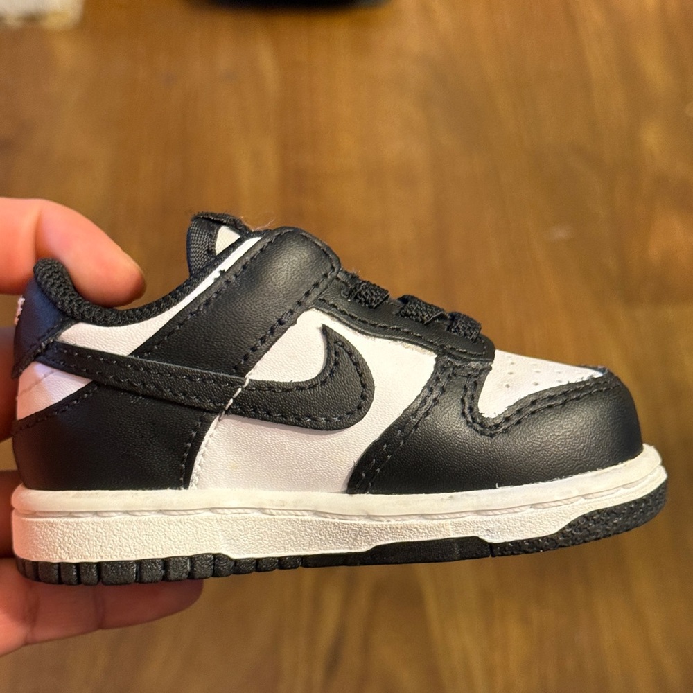 Nike Kids Black and White Low-Top Sneaker